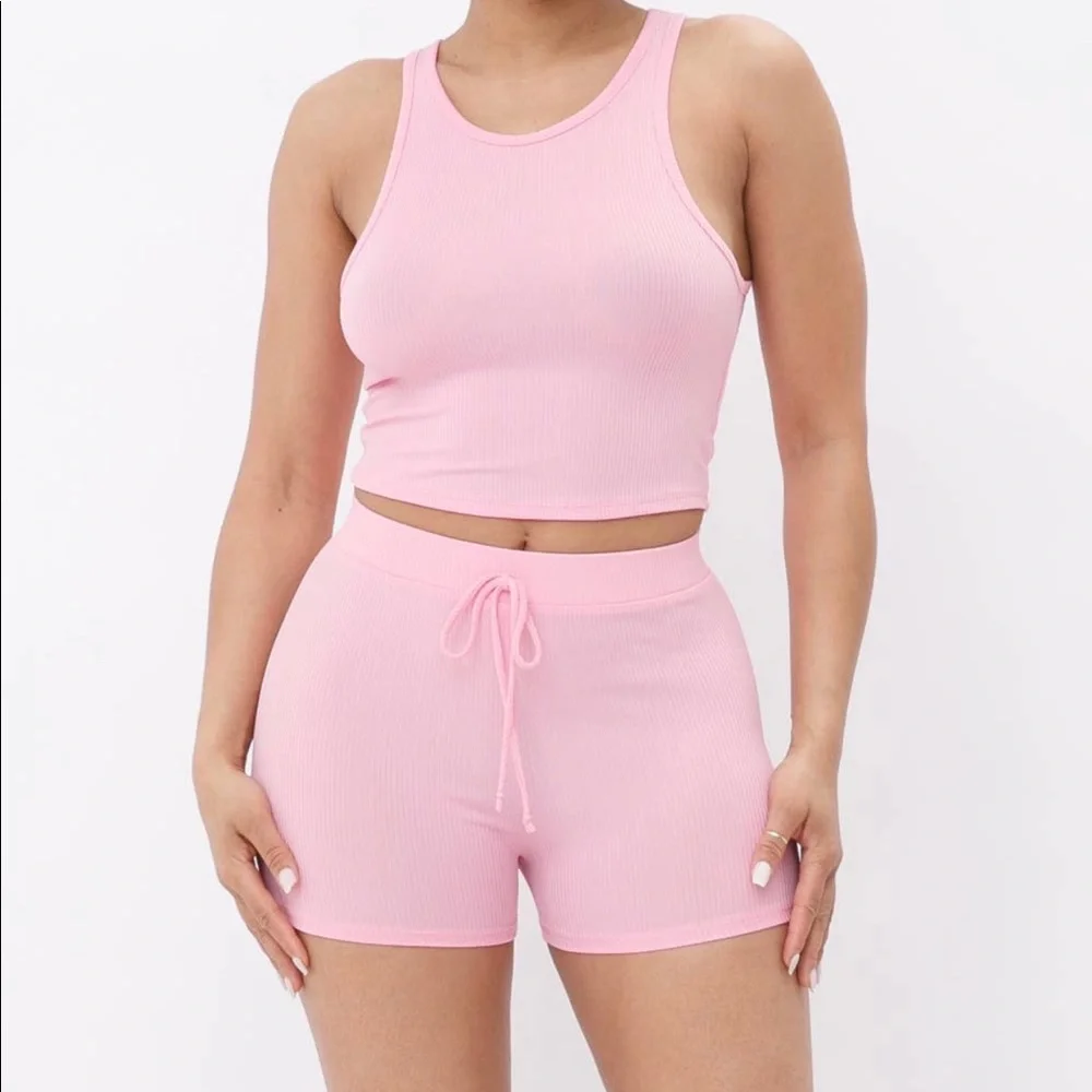 •Sweet Heat• Two Piece Cropped & Ribbed Short Set - Picture 5 of 6